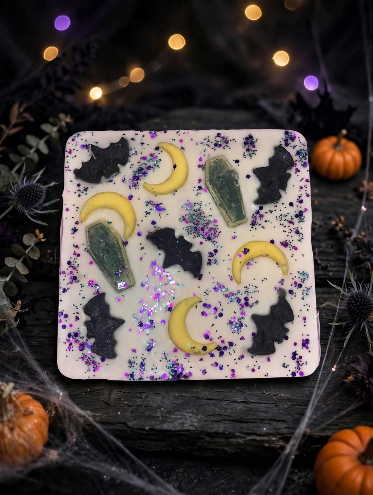 Moonlit Hunting brittle