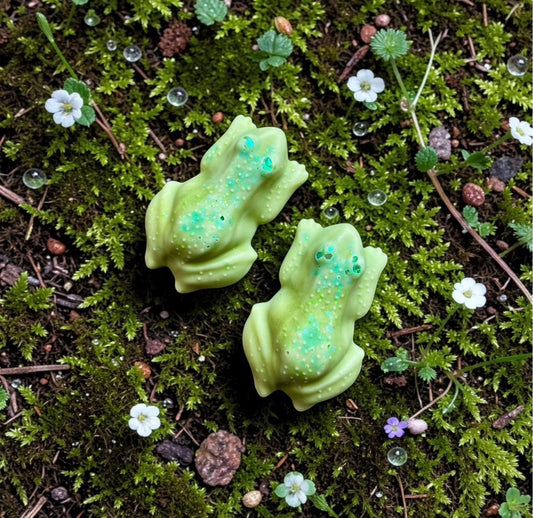 Cola bottles frog