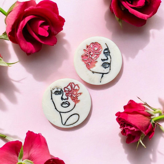 Romantic getaway female disk