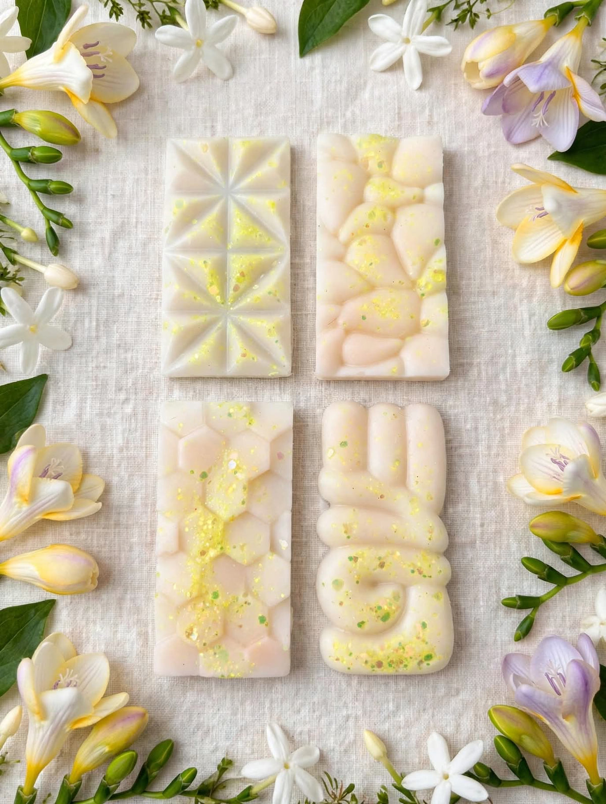 Jasmine and freesia mini snap bars