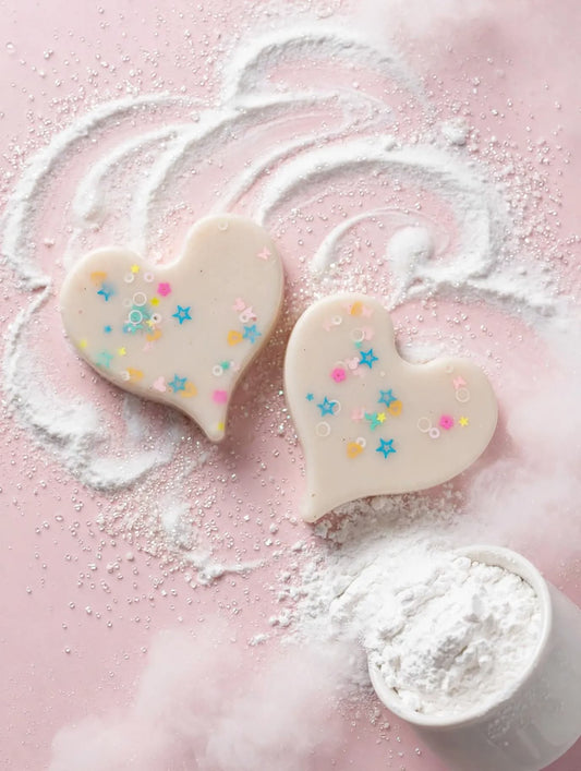 Icing sugar heart
